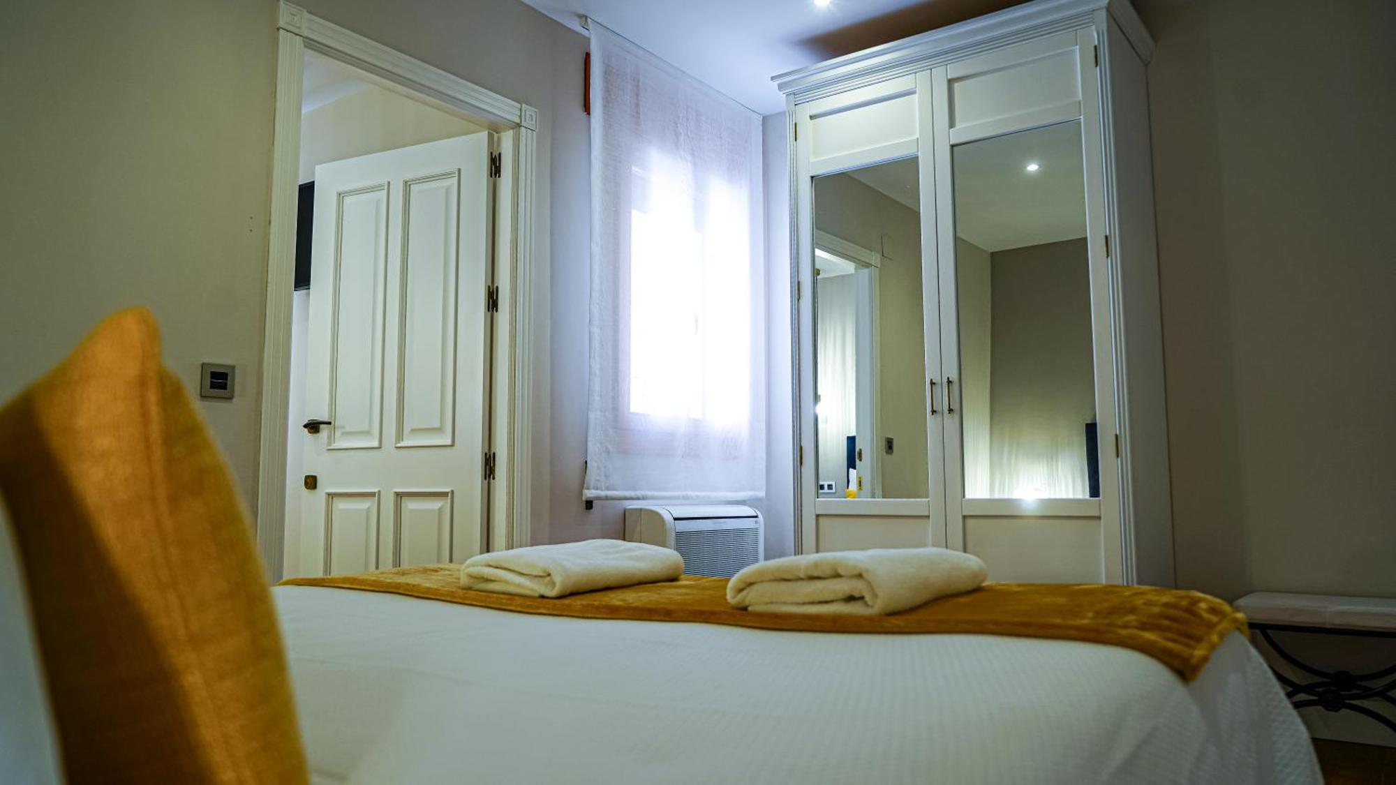 Apartamentos Puente Romano Suites Mérida Ngoại thất bức ảnh