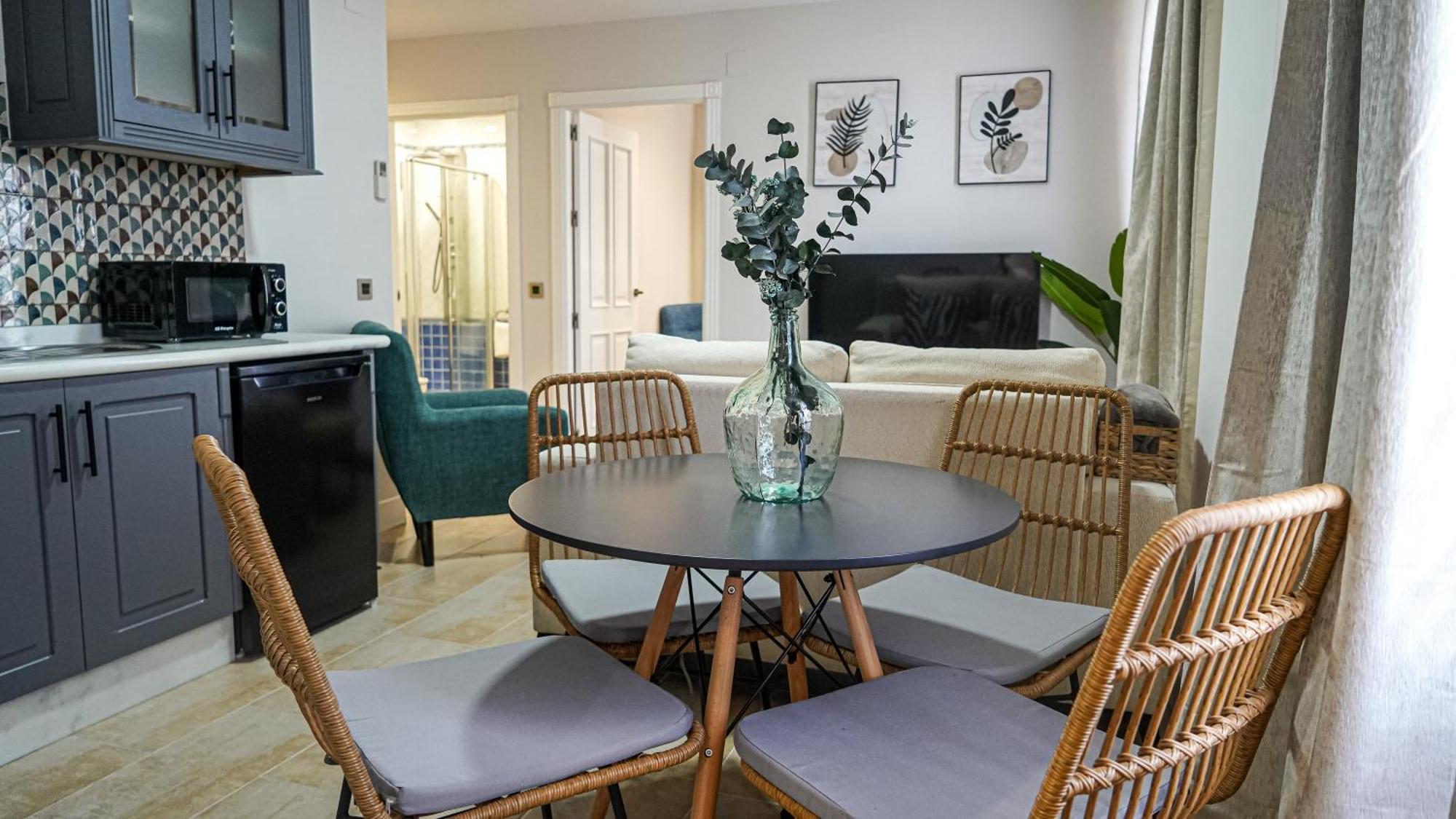 Apartamentos Puente Romano Suites Mérida Ngoại thất bức ảnh